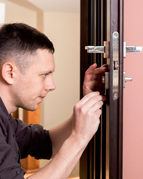 : Professional Locksmith For Commercial And Residential Locksmith Services in Westmont